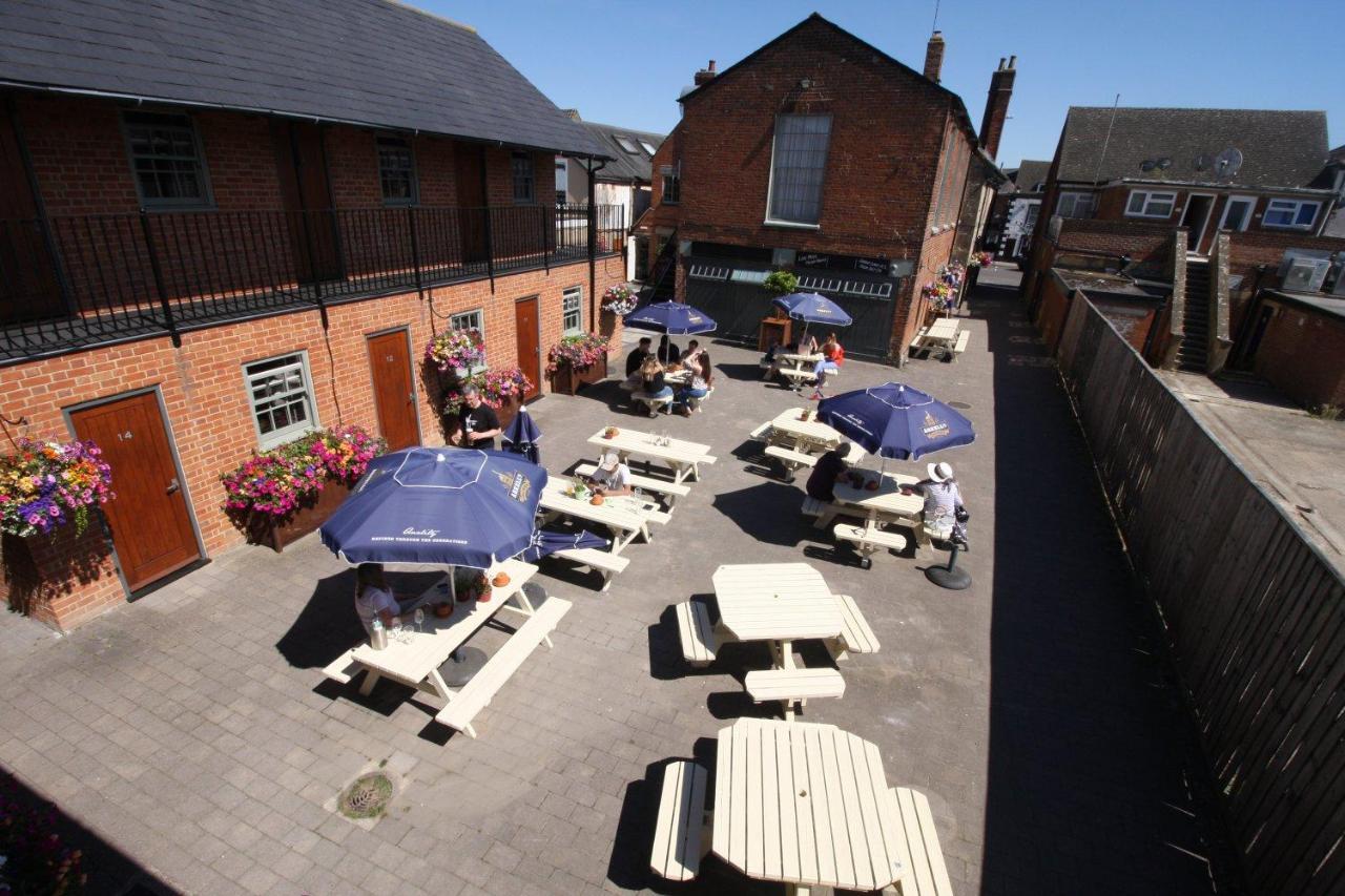 The Angel In Wootton Bassett Royal Wootton Bassett Exterior foto